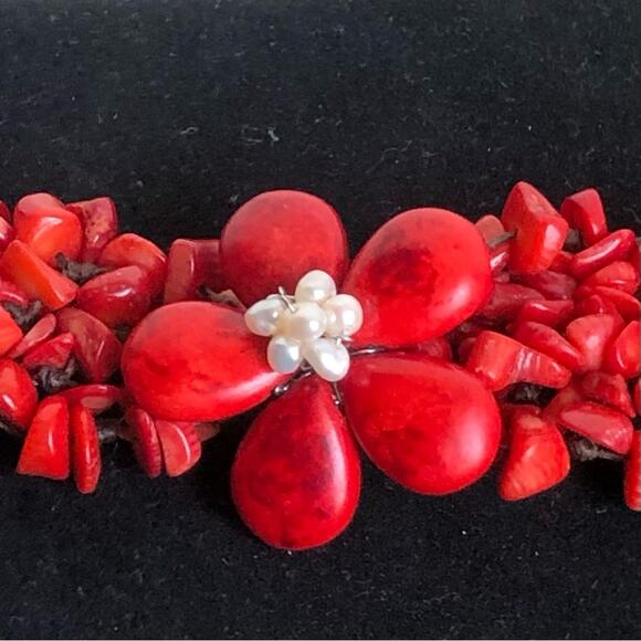 Vintage Bohemian Red Multiple Size And Shape Beaded Bracelet and Earring Set - Picture 6 of 8